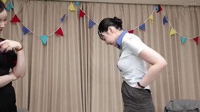 DVMM-285 An airline competition featuring beautiful cabin attendants who are out of reach! A game of baseball-style bukkake! Win and get 1 million yen! Lose and get a facial and instant sex! A beautiful flight attendant who catches everyone's eye at the a