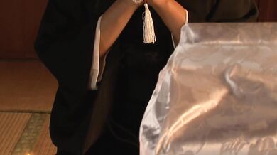 JHEM-033 Abnormal pleasure of being tied up in mind and body. Widow trained in bondage. Insidious rope play. Mature body writhing and moaning from the intense stimulation of hemp rope and candles. 5 people included. 120 minutes. - Rei Aoki