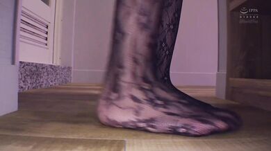 BLK-480 Hot Gal In Uniform Has Sweaty, Greasy Sex With An Older Guy (Sugar Daddy) Who Loves To Kiss Her Himari Kinoshita