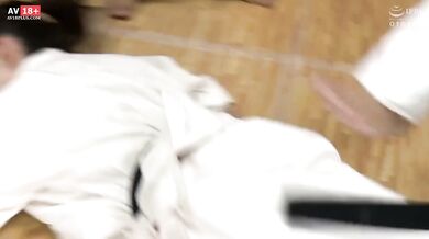 SVDVD-817 The new wife karate family who is 5th in the national tournament's specialty is Mach kicking full contact face ants! If you lose in, immediately challenge the death of the leap! Committing to 3 Beast Brothers ● Reportio Geki Pis Overshoot! It is