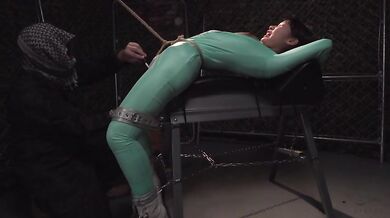 CMV-156 Annoying screaming female spy play hot water blame - Yuzu Serizawa