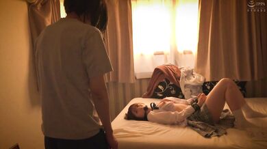 HUNBL-157 A mother who dotes on her hikikomori son sends him a birthday present, which is a playhood friend who has been detained.