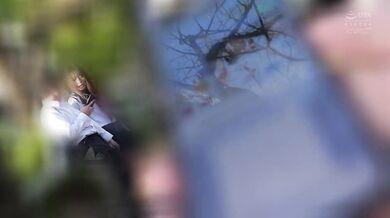 CAWD-830 一名 50 多岁的男子(无业)因涉嫌在昨晚黎明前在一名女孩(学生)回家的路上对其实施性侵犯(包括触摸其下体)而被捕。 石原蓝