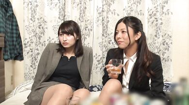 HUNTC-104 ``อยากให้ฉีดให้ทั่วหน้า...'' บอสสาวอกใหญ่สองคนที่ใจร้ายสุดๆ! ตอนที่ฉันดื่มเหล้ากับเจ้านายสาวสองคนซึ่งมักจะเข้มงวดมาก ทัศนคติของพวกเขาก็ค่อยๆเปลี่ยนไป...